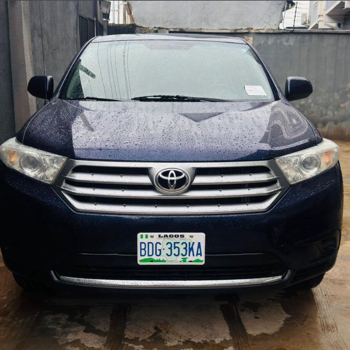 Toyota Highlander SUV for rent in Lagos, Nigeria - Peace Autos